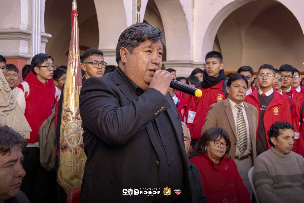 ENTREGA DE INSTRUMENTOS MUSICALES A LA BANDA BOLIVARIANA DEL COLEGIO NACIONAL PICHINCHA