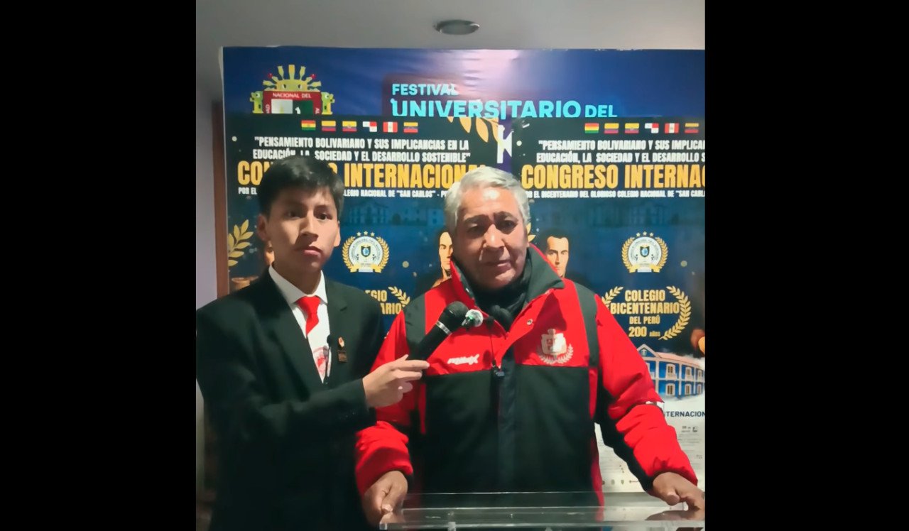 Pichincha en Perú: Profesor Fuertes resalta la unidad bolivariana en el bicentenario del Colegio San Carlos de Puno