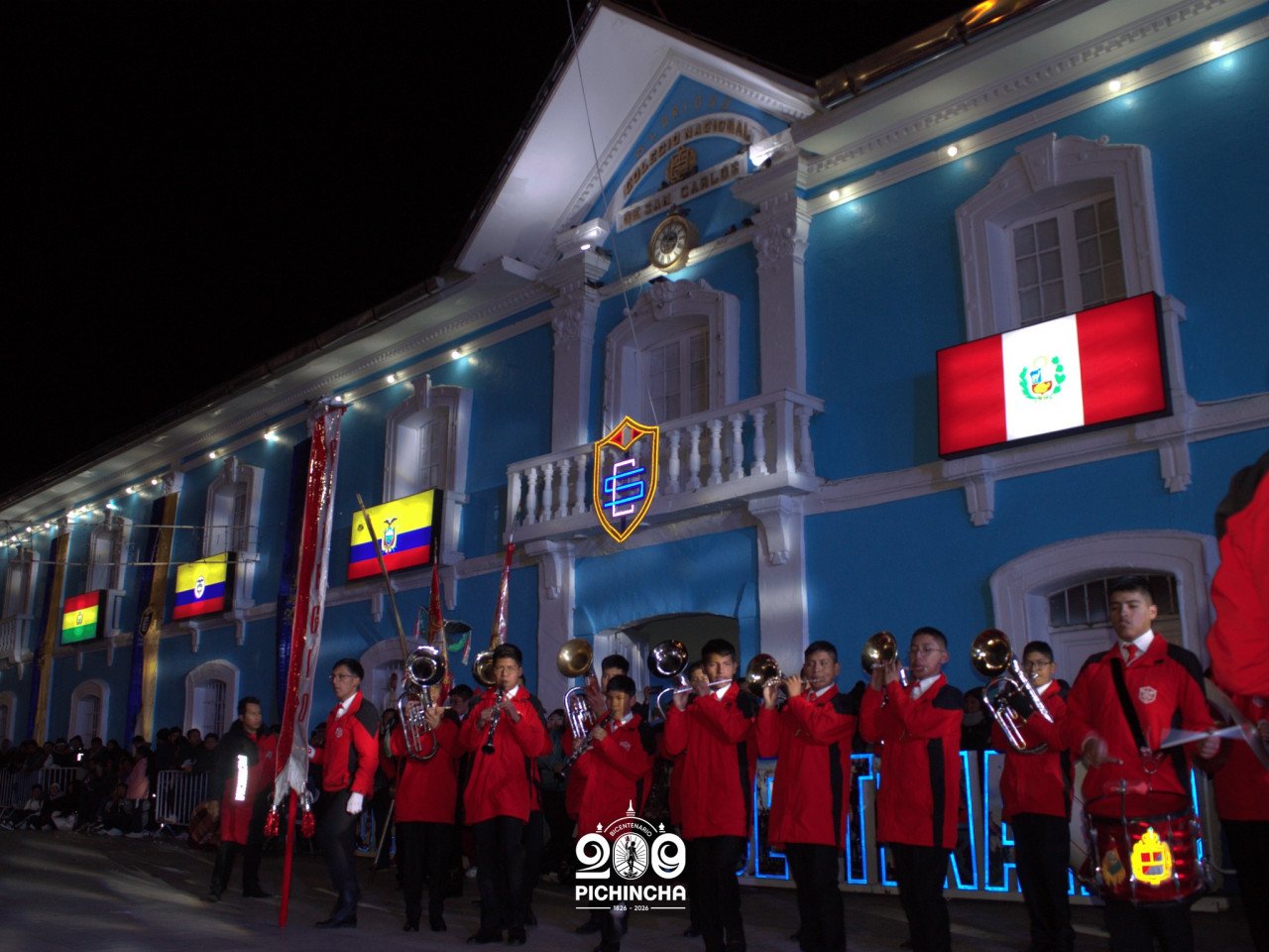 Pichincha y Colegios Bolivarianos acompañan celebración del San Carlos de Puno en su Bicentenario